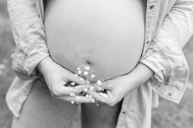 Babybauch-Shooting-in-Neuss